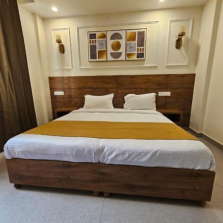Hotel Nirvana Bliss, Behind Parmarth Niketan Rishīkesh المظهر الخارجي الصورة