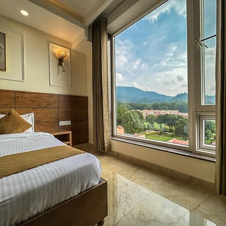 Hotel Nirvana Bliss, Behind Parmarth Niketan Rishīkesh المظهر الخارجي الصورة