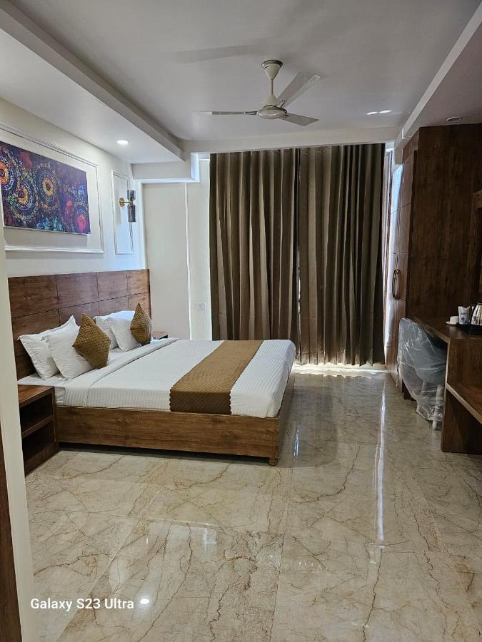 Hotel Nirvana Bliss, Behind Parmarth Niketan Rishīkesh المظهر الخارجي الصورة