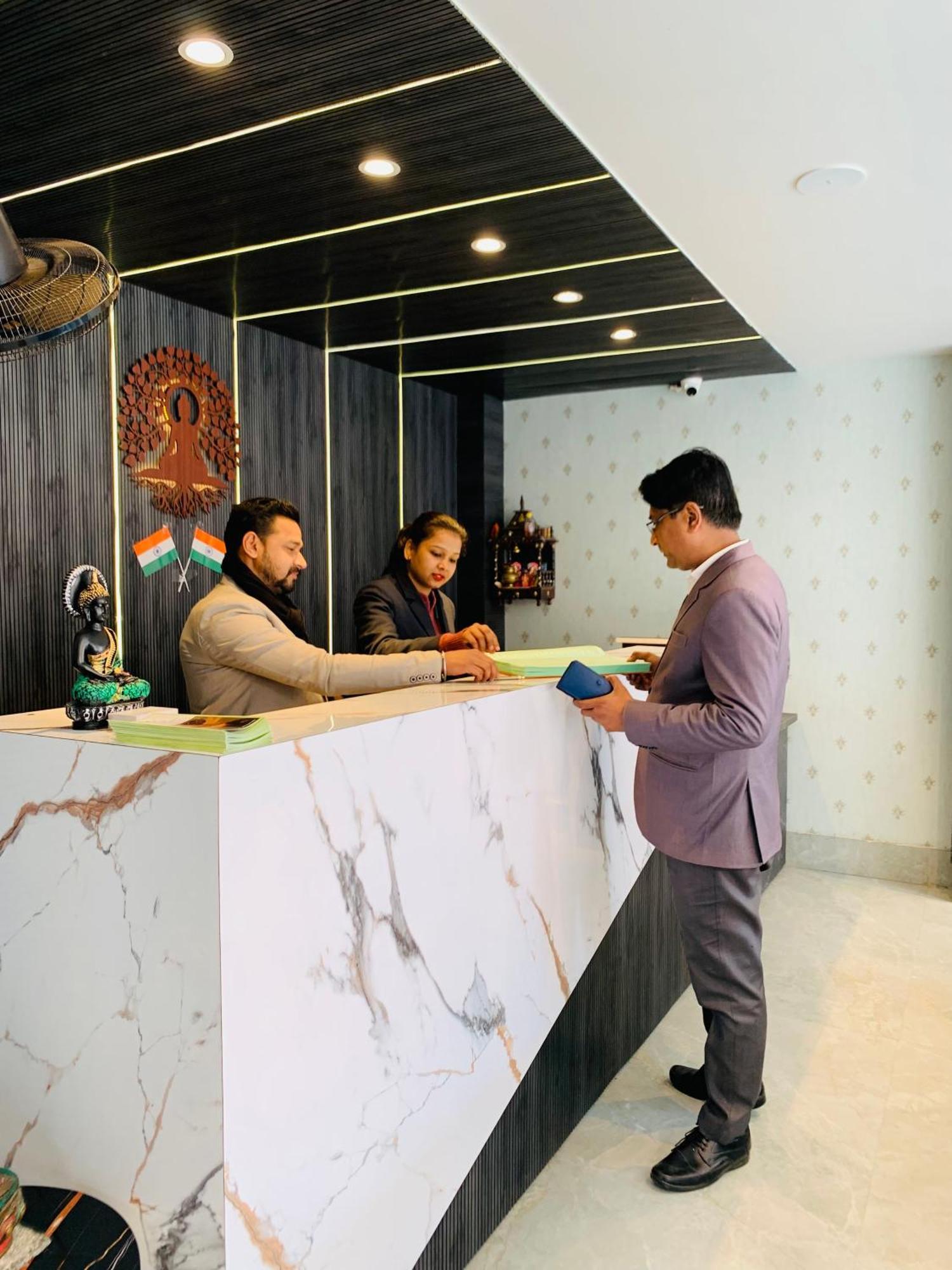 Hotel Nirvana Bliss, Behind Parmarth Niketan Rishīkesh المظهر الخارجي الصورة