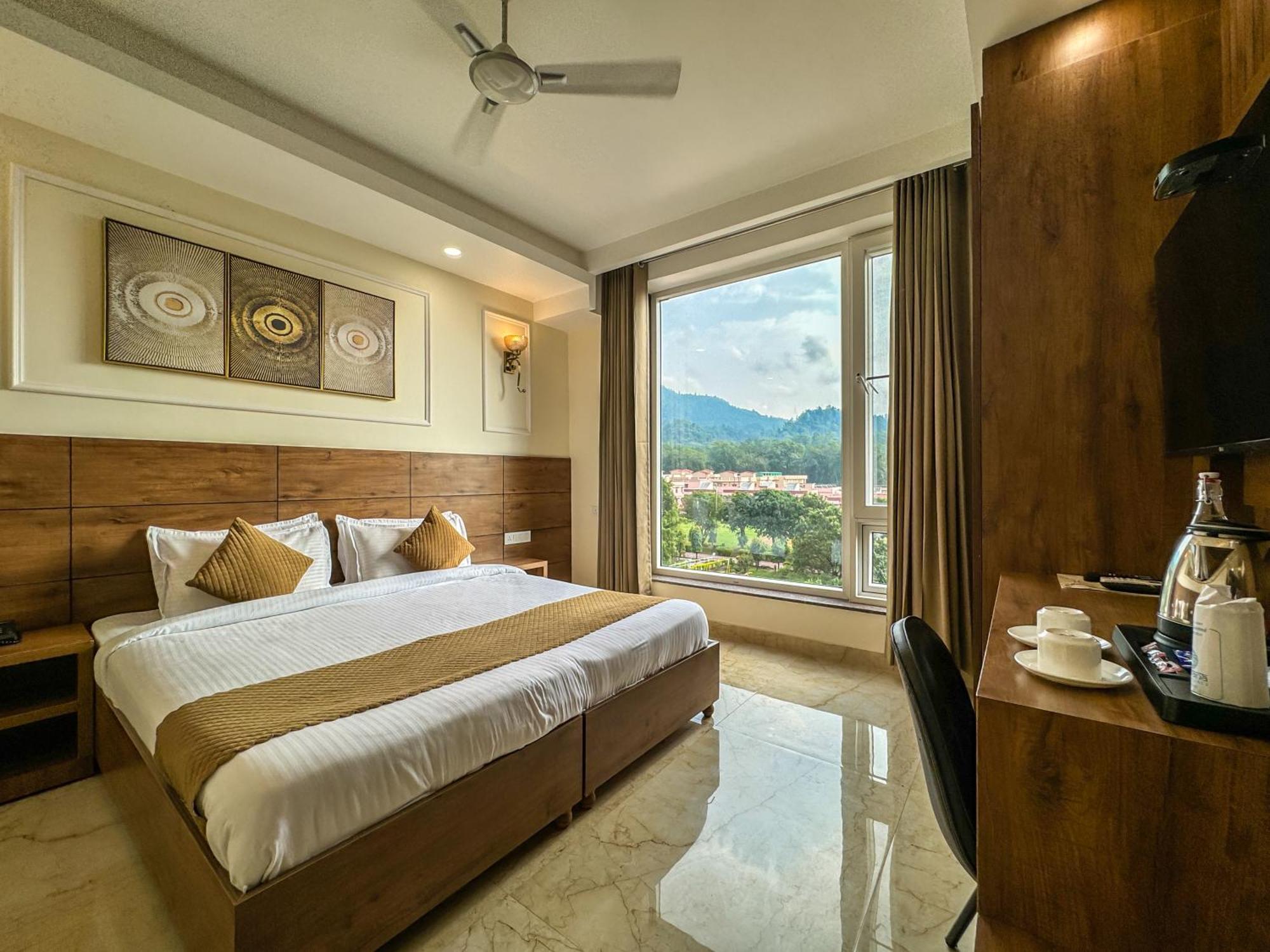 Hotel Nirvana Bliss, Behind Parmarth Niketan Rishīkesh المظهر الخارجي الصورة