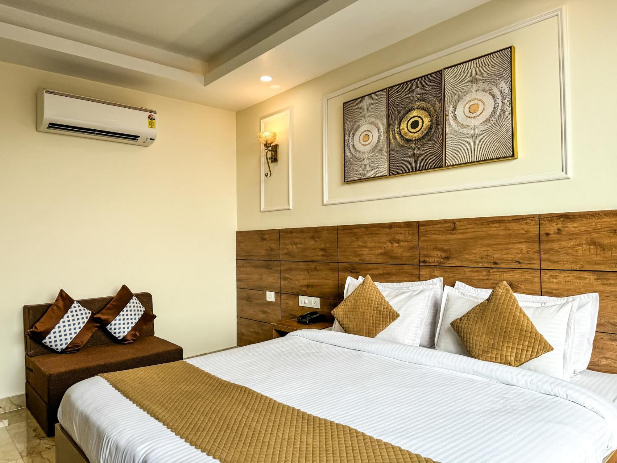 Hotel Nirvana Bliss, Behind Parmarth Niketan Rishīkesh المظهر الخارجي الصورة