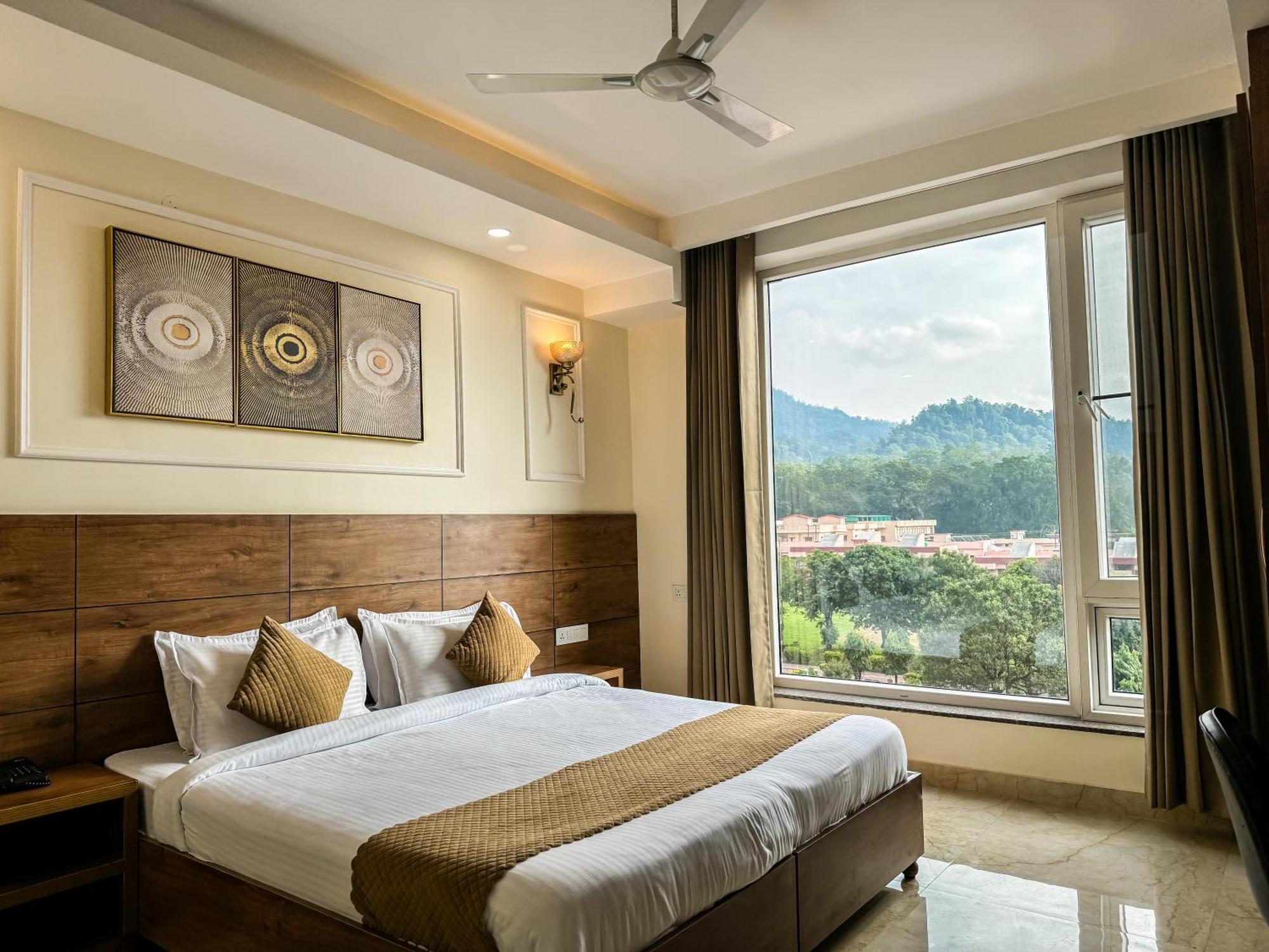 Hotel Nirvana Bliss, Behind Parmarth Niketan Rishīkesh المظهر الخارجي الصورة