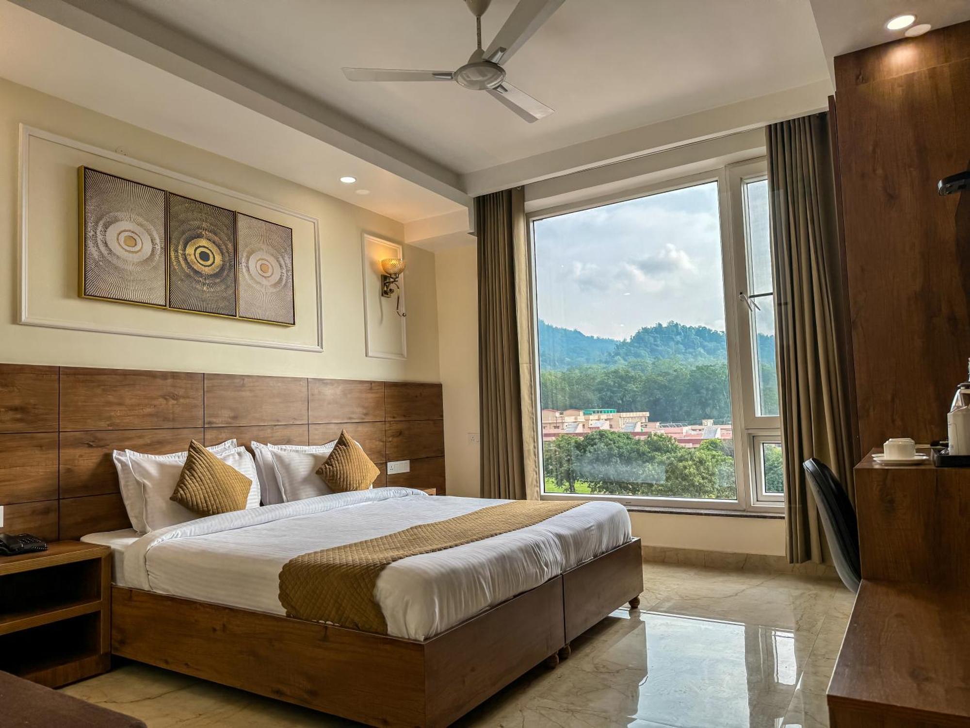 Hotel Nirvana Bliss, Behind Parmarth Niketan Rishīkesh المظهر الخارجي الصورة