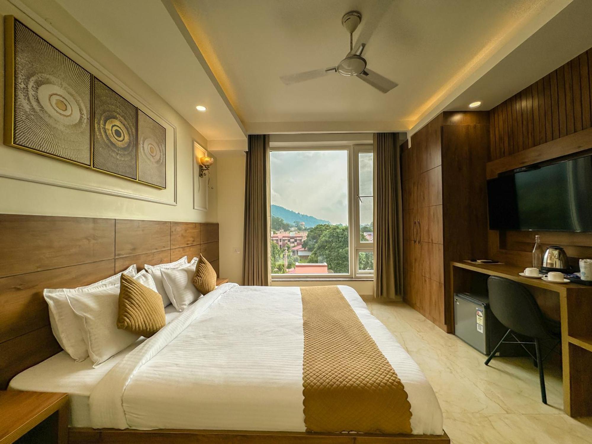 Hotel Nirvana Bliss, Behind Parmarth Niketan Rishīkesh المظهر الخارجي الصورة
