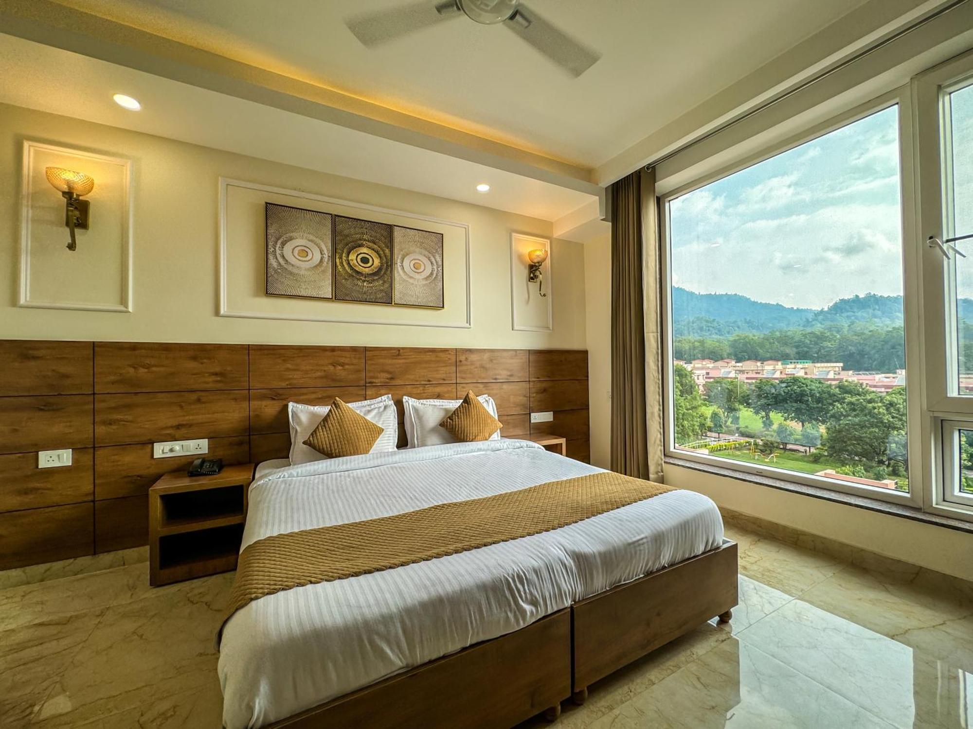 Hotel Nirvana Bliss, Behind Parmarth Niketan Rishīkesh المظهر الخارجي الصورة