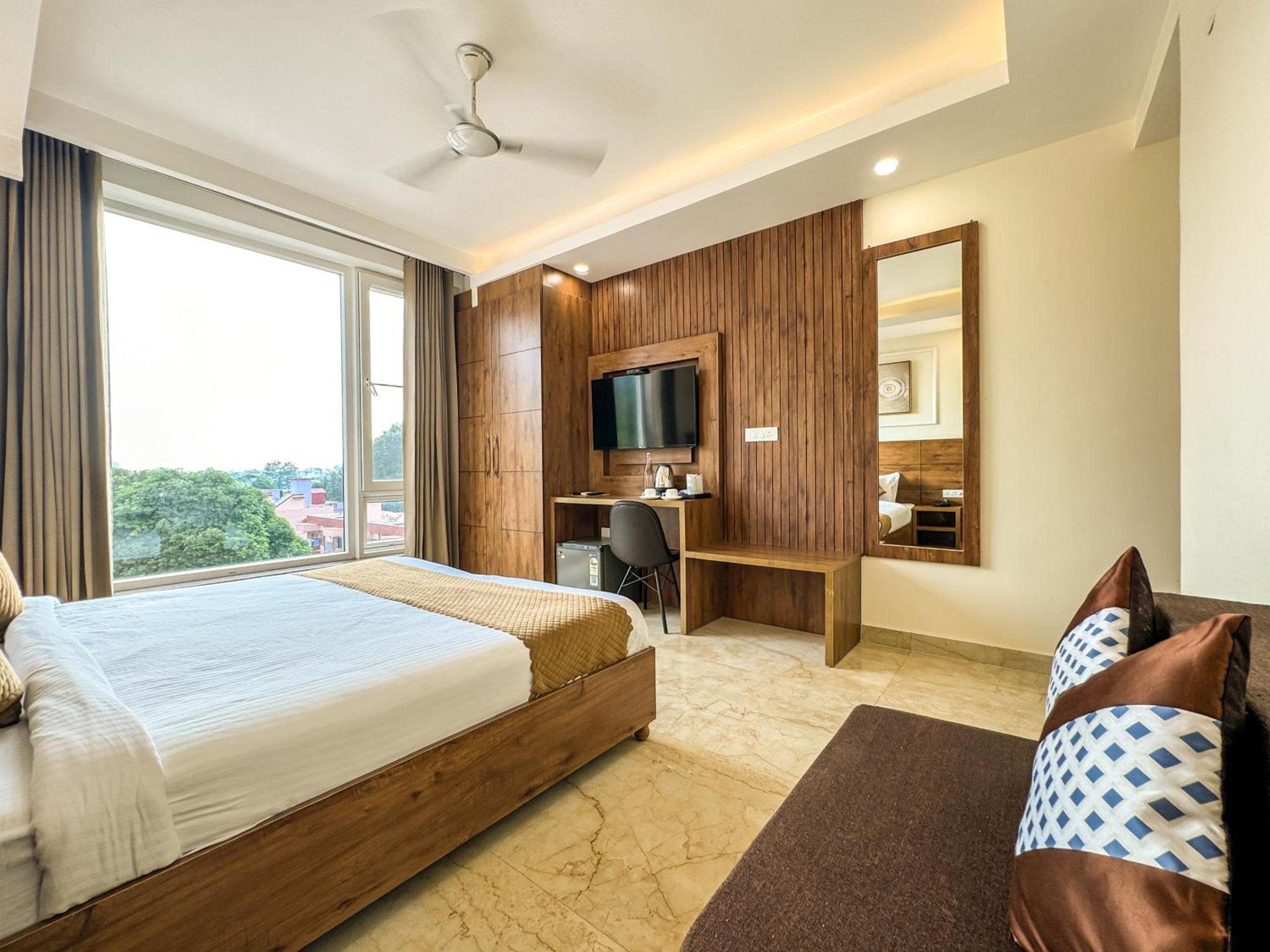Hotel Nirvana Bliss, Behind Parmarth Niketan Rishīkesh المظهر الخارجي الصورة